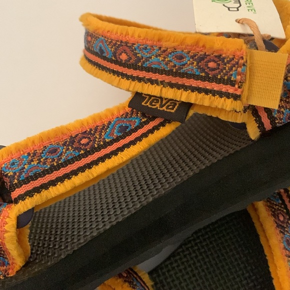 New! Teva women’s original Universal sandal sz6 - Picture 3 of 7